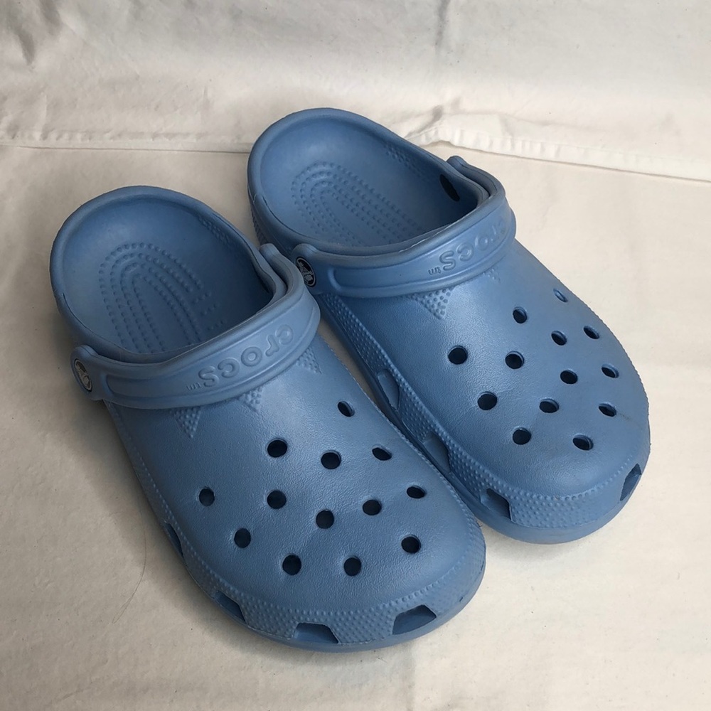 Light Blue Classic Crocs Clogs W8-9